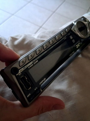 JVC KD-G411 detachable faceplate used for car radio CD MP3 USB