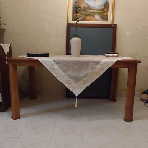 Dining table used without chairs extendable