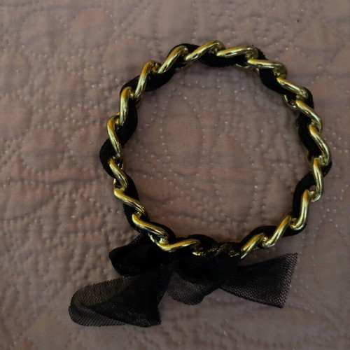 Bracelet used in good condition