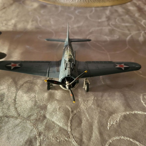 Metal airplanes like new, pack of 3 pieces