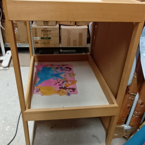 IKEA Singlar changing table used