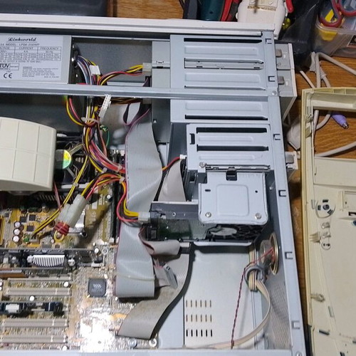 Retro computer set Pentium 4 Windows XP used with Sony 15" monitor and Microsoft keyboard