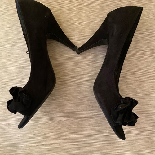 Peep toe black H&M pumps size 38 like new
