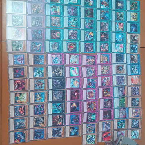 Yu-Gi-Oh! Metal Box with 100 Cards Like New