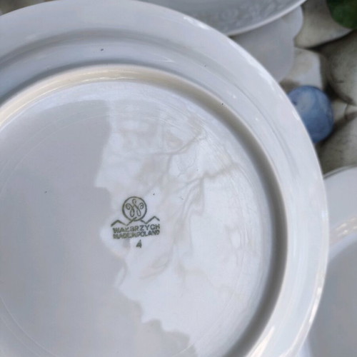 Porcelain plate set like new, 4 pieces
