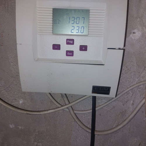 Heating controller with external sensor like new, heat compensator