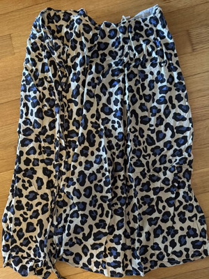Badila medium midi skirt, like new