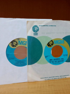 MGM Records 7" vinyl singles used, The Mike Curb Congregation & Gloria Gaynor