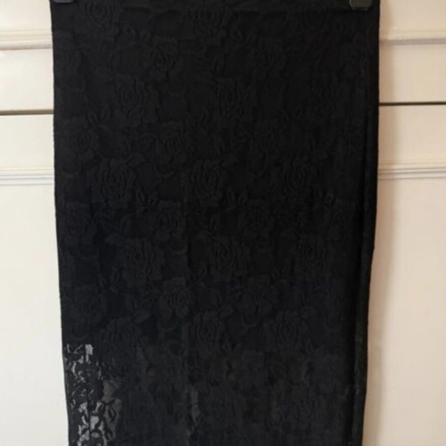 Black midi skirt with lace new, one size
