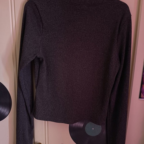 H&M sweater like new, size M, gray