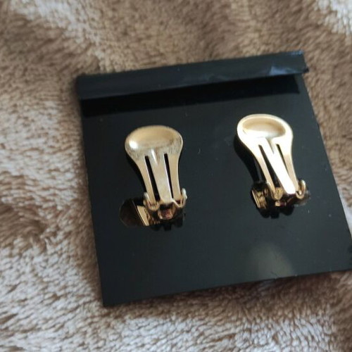 Earrings with rhinestones like new, gold tone 80s fashion jewelry