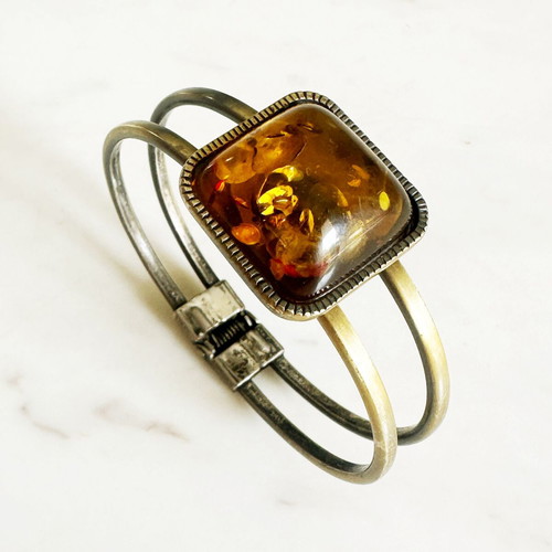 Vintage bracelet with amber 1960s used