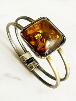 Vintage bracelet with amber 1960s used