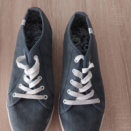 Doccini women's canvas shoes size 41, like new, white sole 4cm