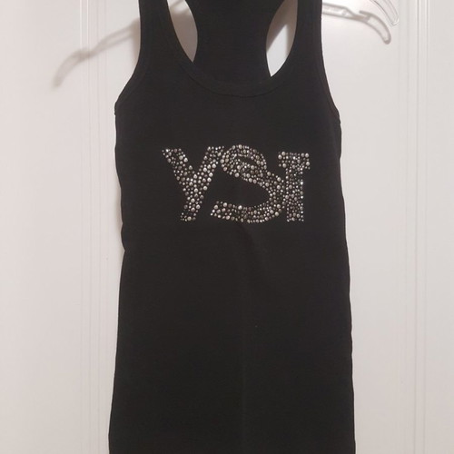Ysatis black top used with silver letters cotton