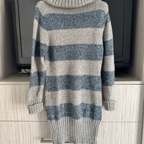 Pink Woman women's blouse dress like new, size small, gray and blue