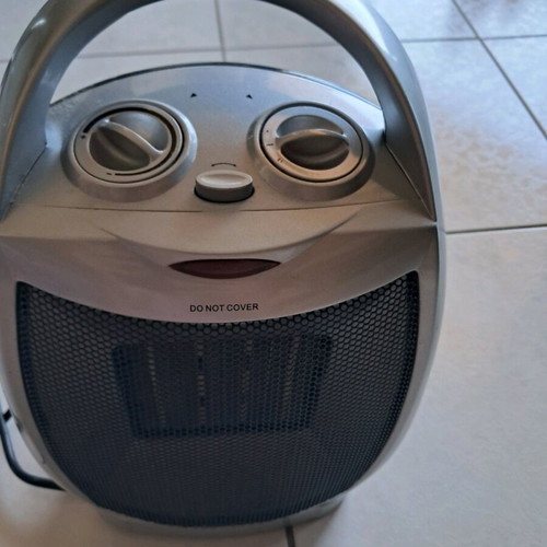 Darwin bathroom fan heater used in good condition