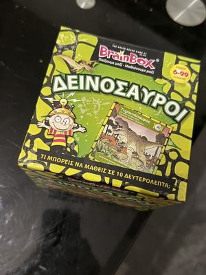 Brainbox Dinosaurs board game like new