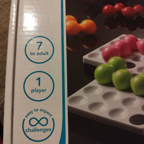 Smart Games Quadrillion game like new for math logic
