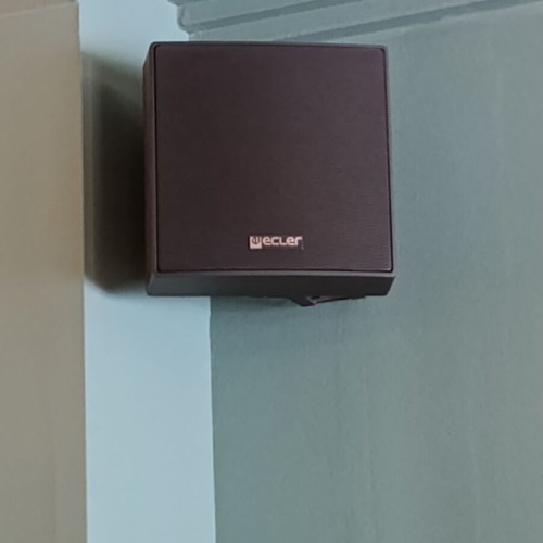 Amplifier set with 6 indoor wall speakers and 4 outdoor wall speakers