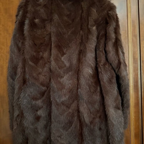 Mink fur coat Kastoria handmade like new, brown, size M