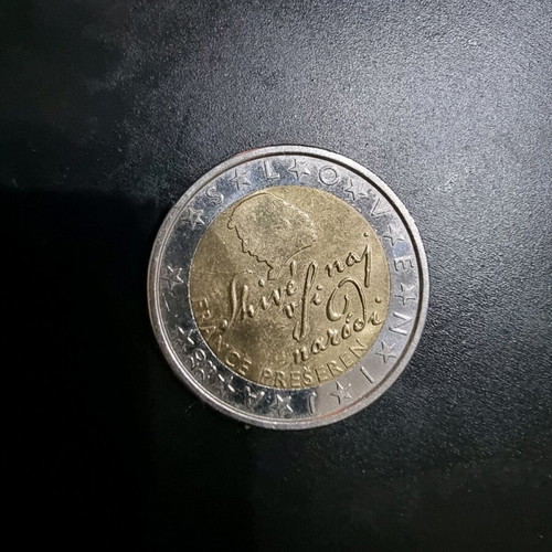 2 Euro coin like new