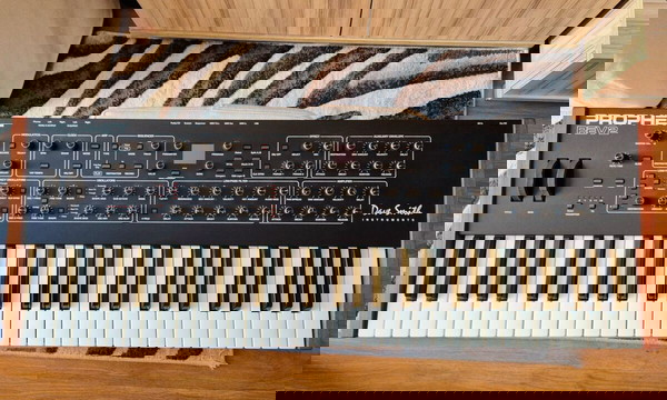 Sequential Prophet Rev2 16 Keyboard Синтезатор