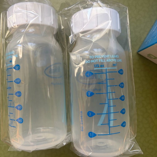 Dr Brown's breastmilk collection bottles new, set of 4