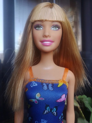 Barbie Summer 2009 like new