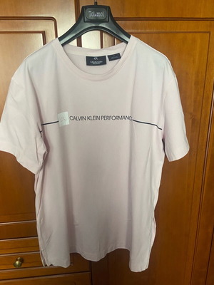 Μπλούζα Calvin Klein σαν καινούργιο, γυναικεία, μέγεθος L