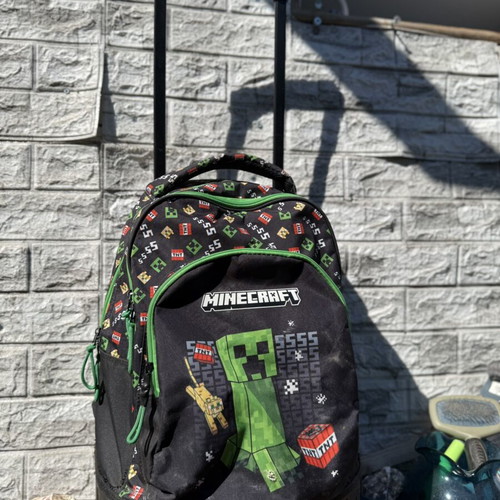 Minecraft School Backpack like new with Creeper design