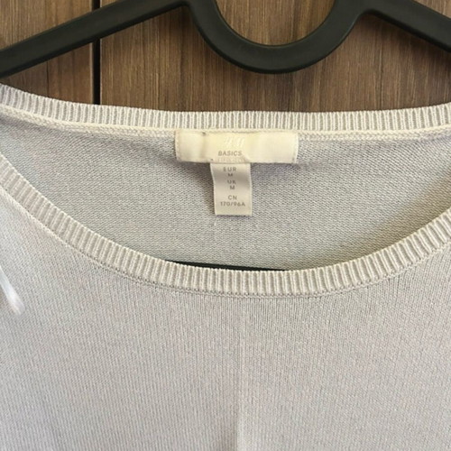 H&M Blouses Medium with 3/4 Sleeve Like New, White and Pink