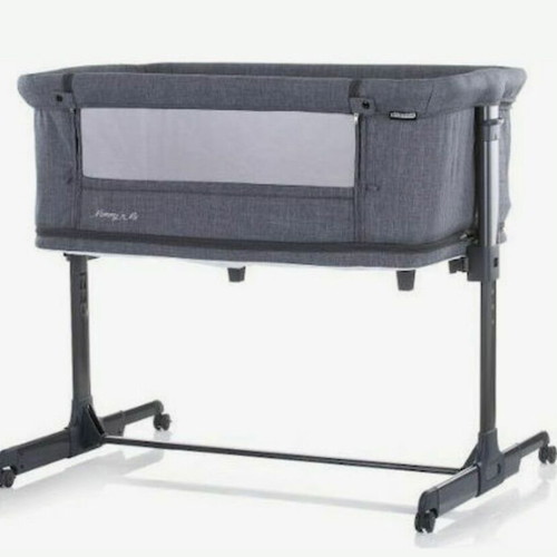Chipolino Mommy 'n Me Graphite Co-Sleeping Crib used with mattress and side opening
