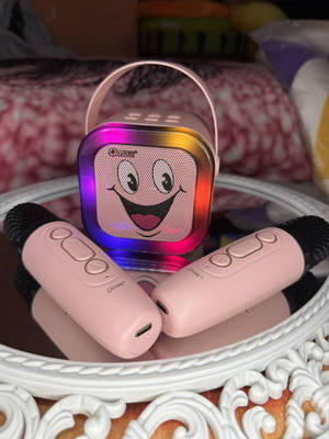Omax преносим Bluetooth караоке комплект с 2 безжични микрофона и цветни LED