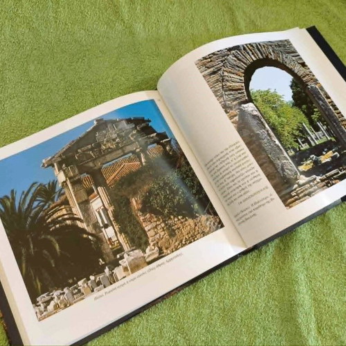 Epoxes Art Book like new, photography and poetry