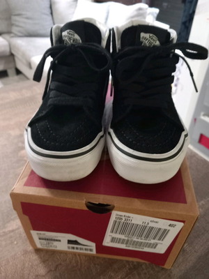 Vans high sneakers size 28 like new, black