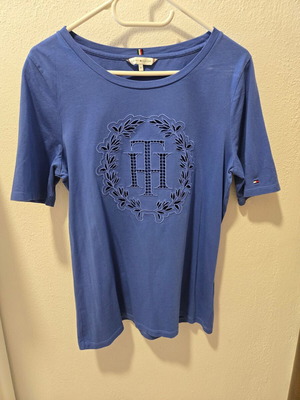 Tommy Hilfiger μπλουζάκι μπλε, μέγεθος M, σαν καινούργιο