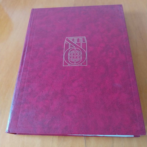 Domí Encyclopedia used, 15 volumes, red leather cover, color