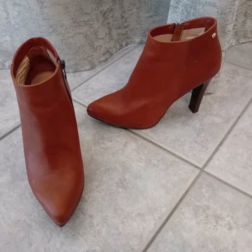Women's brown leather ankle boots size 41 like new