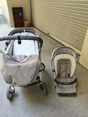 Inglesina Trilogy stroller used with footmuff and bag