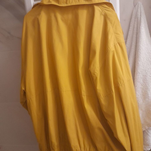 Men's clothes pack like new, medium and large sizes, colorful