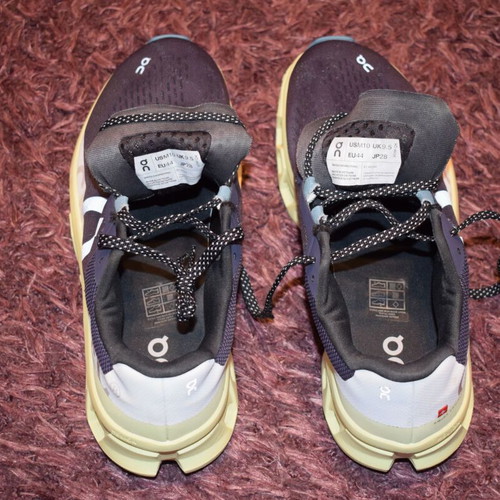 On Cloudmonster sports shoes used, size 44, blue