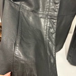 Μπουφάν Nolita από δέρμα προβάτου μεταχειρισμένο, μέγεθος 42, μαύρο