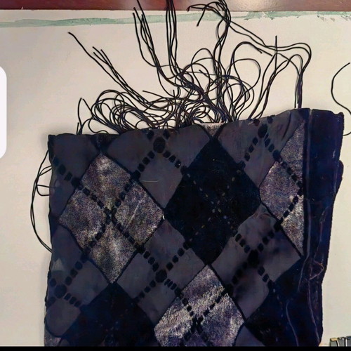 Scarf like new with fringes and transparent details black