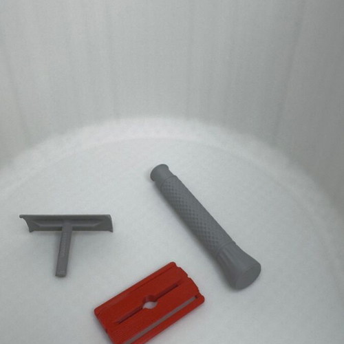 3D Safety Razor like new for traditional shaving