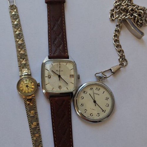 Zaria, Caika, Raketa mechanical watches used, set of three