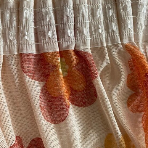 Curtain like new, dimensions 2.50x4.5 meters