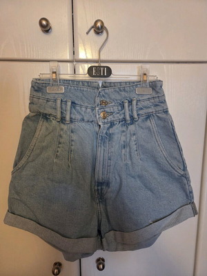 Zara high-waisted blue shorts like new, size 36