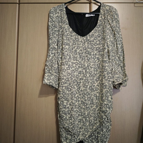 Mini dress Toi & Moi like new, light beige with black embroidered flowers, size L