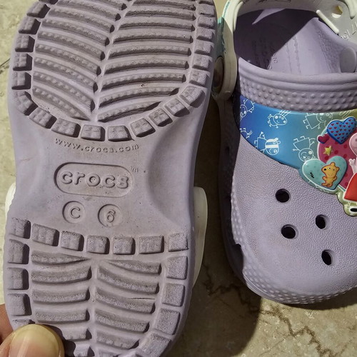Peppa Pig Crocs slippers used, size C6 22-23, purple